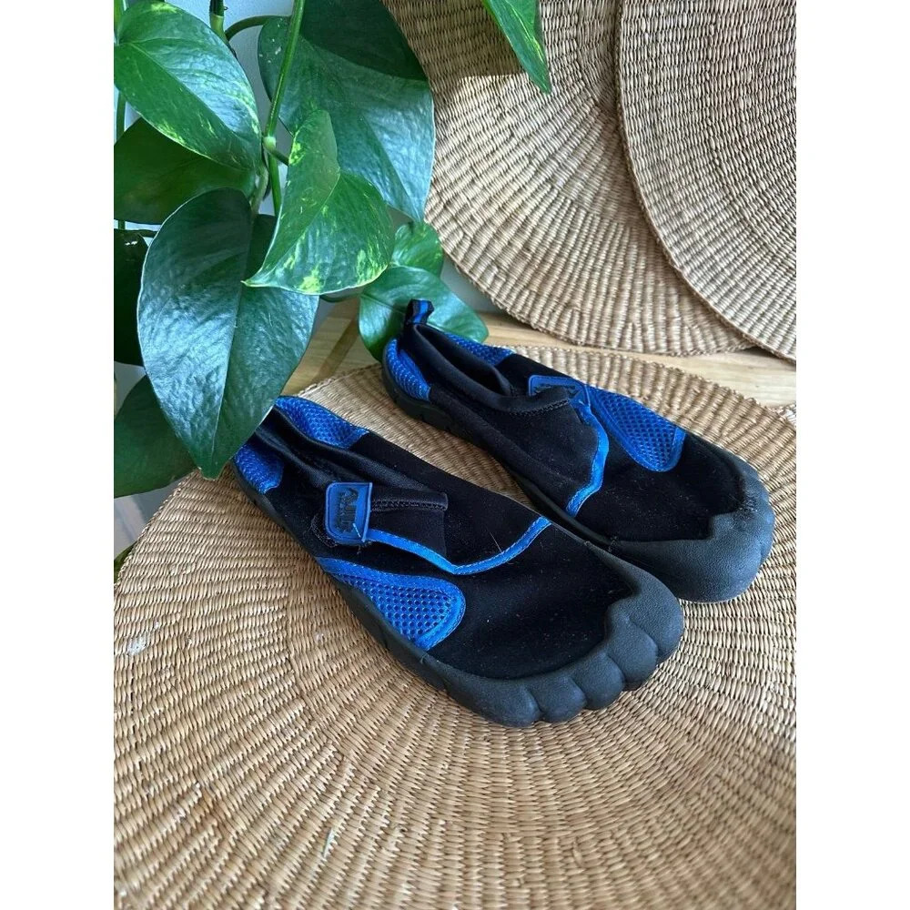 Air Balance size 4 water shoes